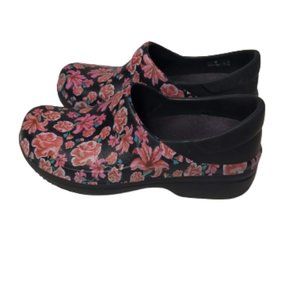 Crocs Dual Comfort Floral Clogs Women's Size 5